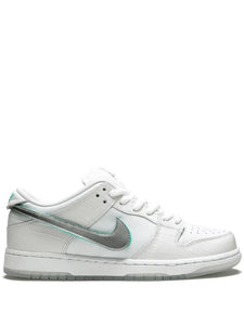 X Diamond Supply Co. Sb Dunk Low Pro Og Qs White Sneakers