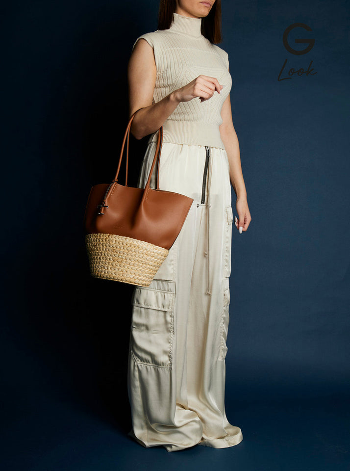 Tod's Women 'Bux' Brown Shopper With Logo Imprinted On The Front And Metal Logo Charm In Leather And Straw Woman