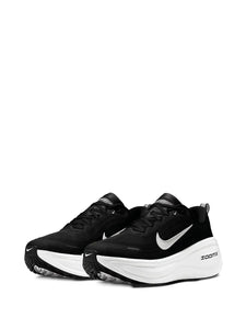 Vomero Plus Sneakers